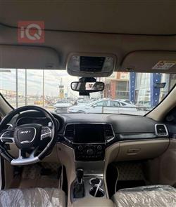 جیپ گراند شیرۆکی